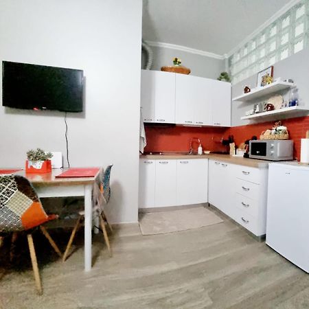 Nevila'S Apartment Тирана Екстериор снимка