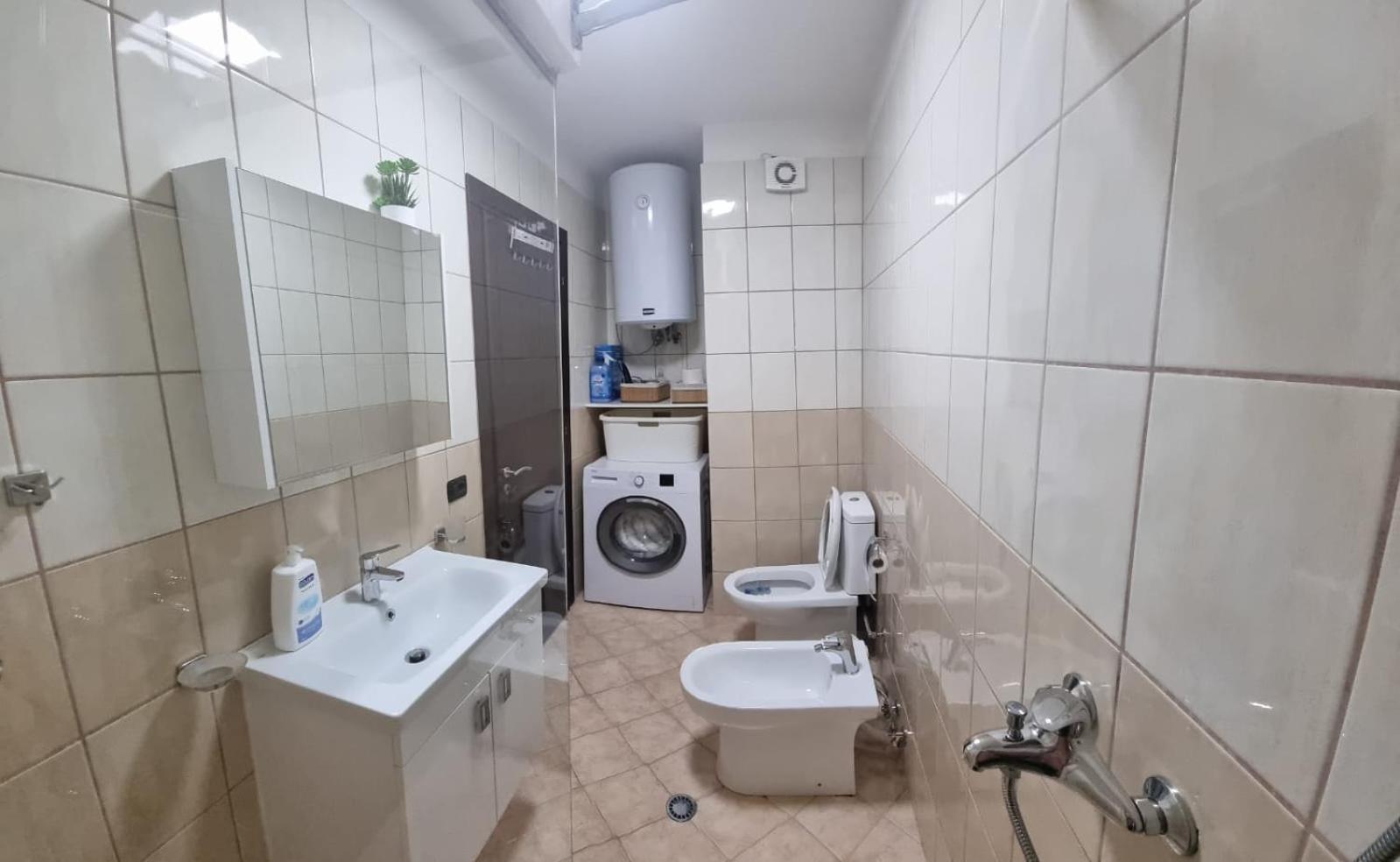 Nevila'S Apartment Тирана Екстериор снимка