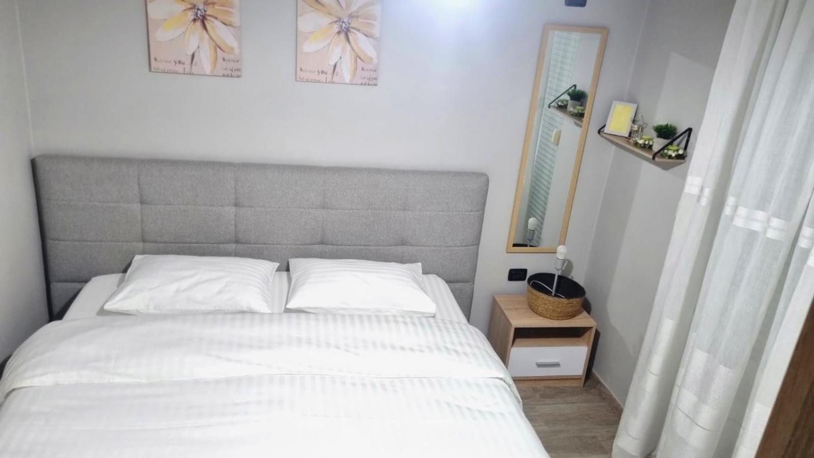 Nevila'S Apartment Тирана Екстериор снимка
