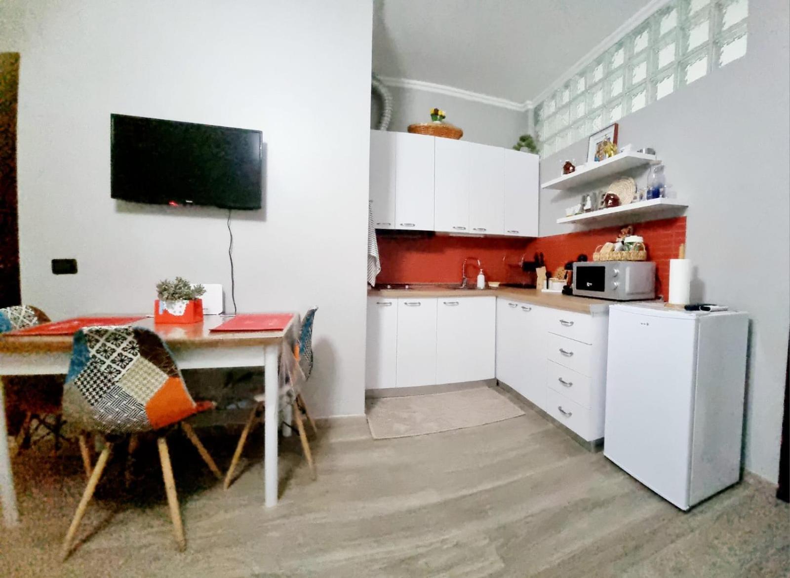Nevila'S Apartment Тирана Екстериор снимка