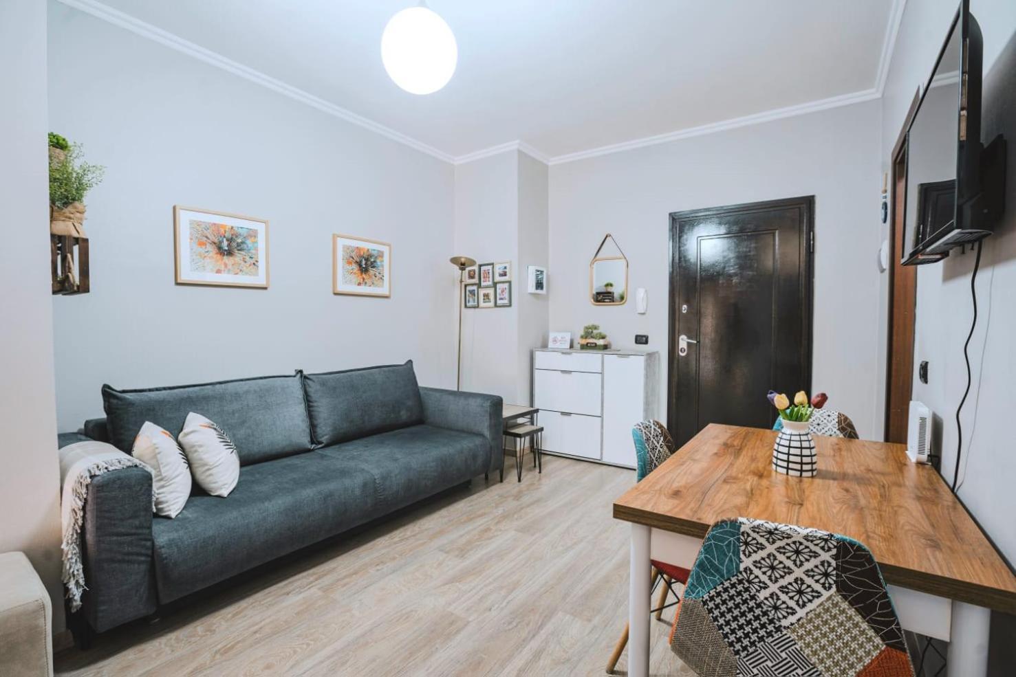 Nevila'S Apartment Тирана Екстериор снимка